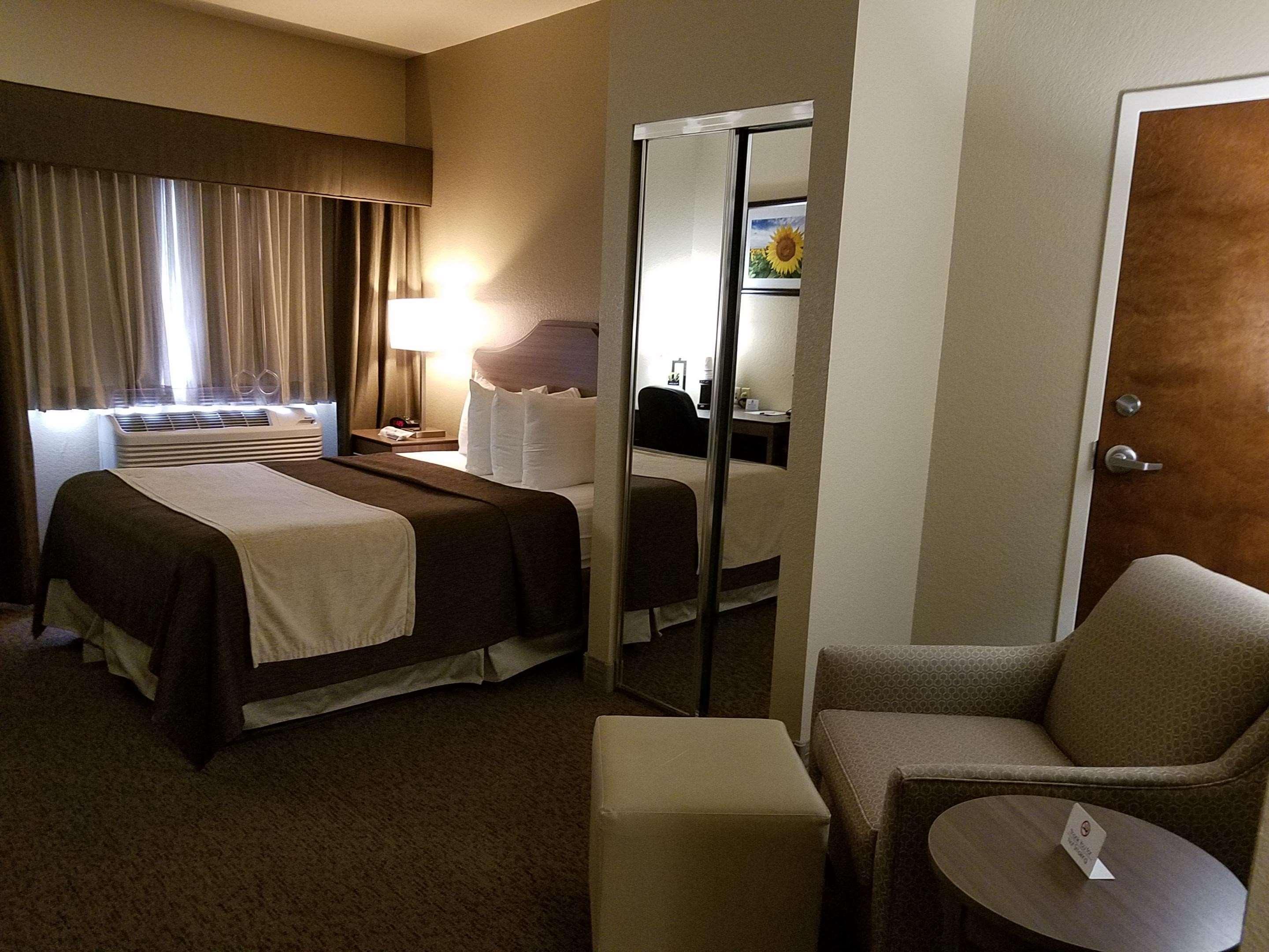 Best Western El-Quartelejo Inn & Suites Scott City Экстерьер фото